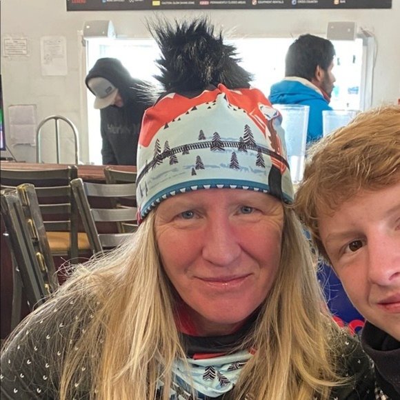 NWT Krimson Klover Illustrated Beanie HAT "Live Boldly" Blue HTF Removable Pom - Picture 8 of 13